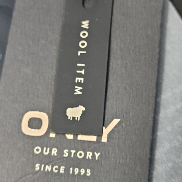 NWT ONLY  Wool 3/4  Length Winter Black Coat Stand Up ColLar Medium Weig… - Picture 9 of 12